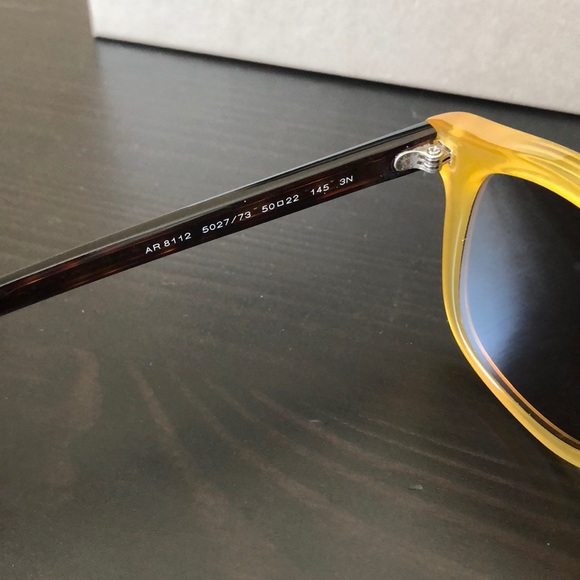 Giorgio Armani Sunglasses - Picture 4 of 6